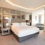 Wyndham Grand Kalamis Marina 5*