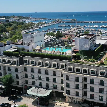 Wyndham Grand Kalamis Marina Hotel 5*