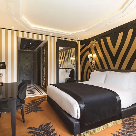 Hotel Wyndham Grand Kalamis Marina 5*