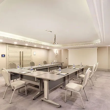 Wyndham Grand Kalamis Marina