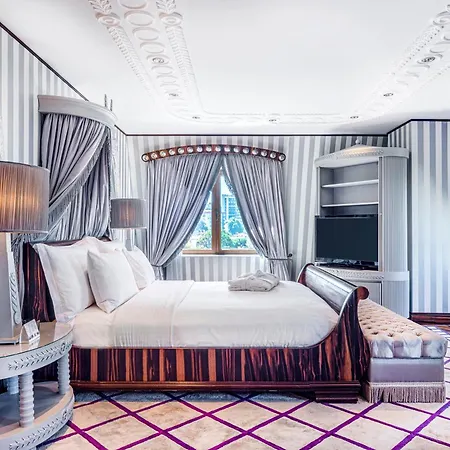 Hotel Wyndham Grand Kalamis Marina 5*