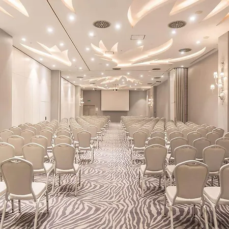 Hotel Wyndham Grand Kalamis Marina Istanbul
