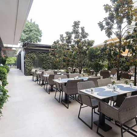 Hotel Wyndham Grand Kalamis Marina 5*