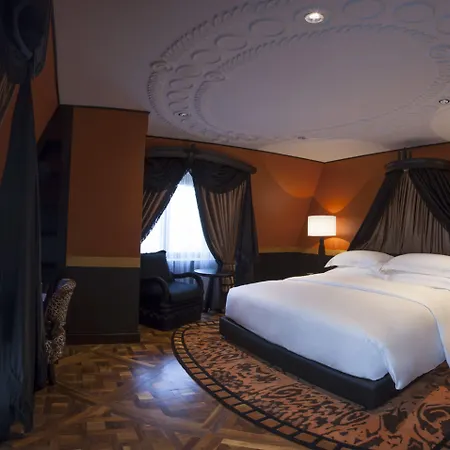 Hotel Wyndham Grand Kalamis Marina 5*