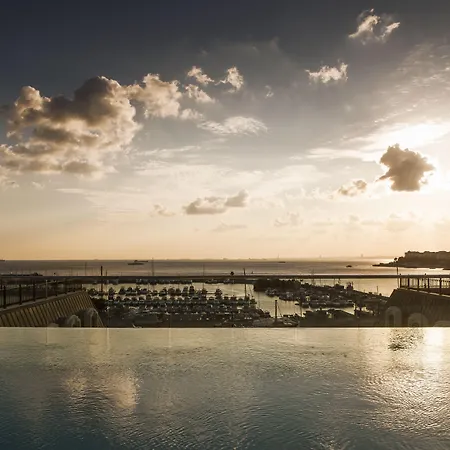 Wyndham Grand Kalamis Marina Hotel 5*