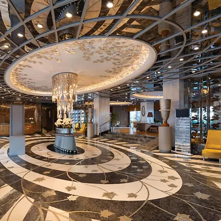 Wyndham Grand Kalamis Marina Hotel