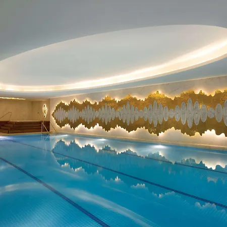 Hotel Wyndham Grand Kalamis Marina