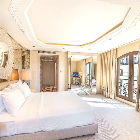 Hotel Wyndham Grand Kalamis Marina 5*