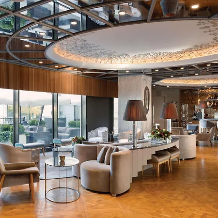 Wyndham Grand Kalamis Marina Hotel