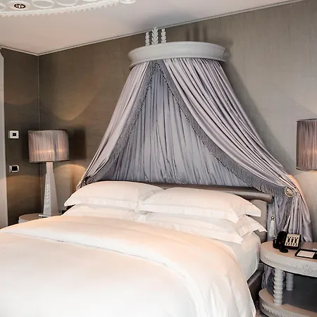 Wyndham Grand Kalamis Marina 5*
